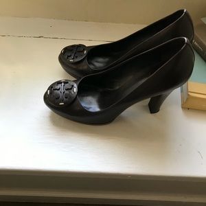 Tory Burch brown pump